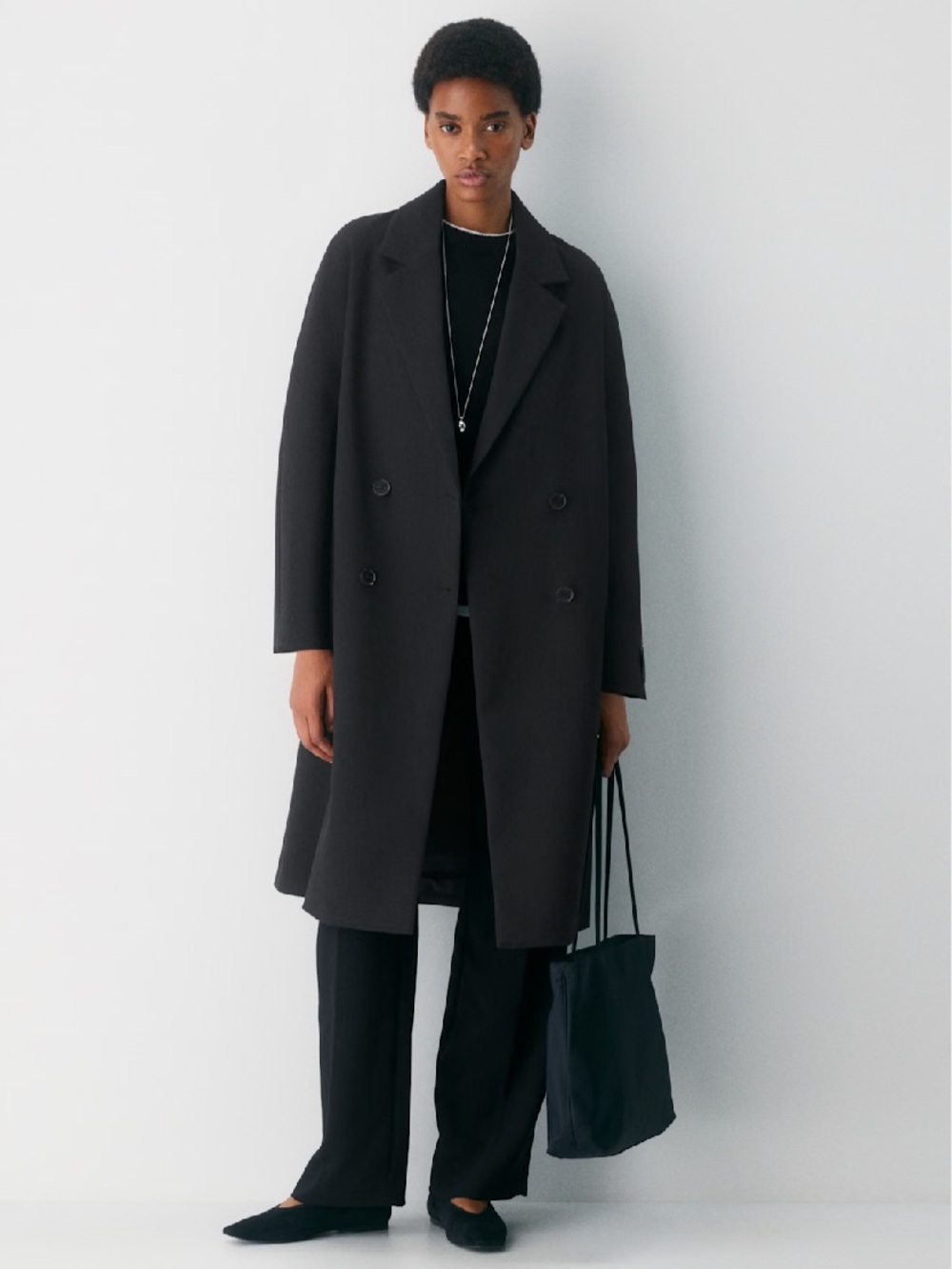 Aritzia Slouch Double-Breasted Coat in Black
